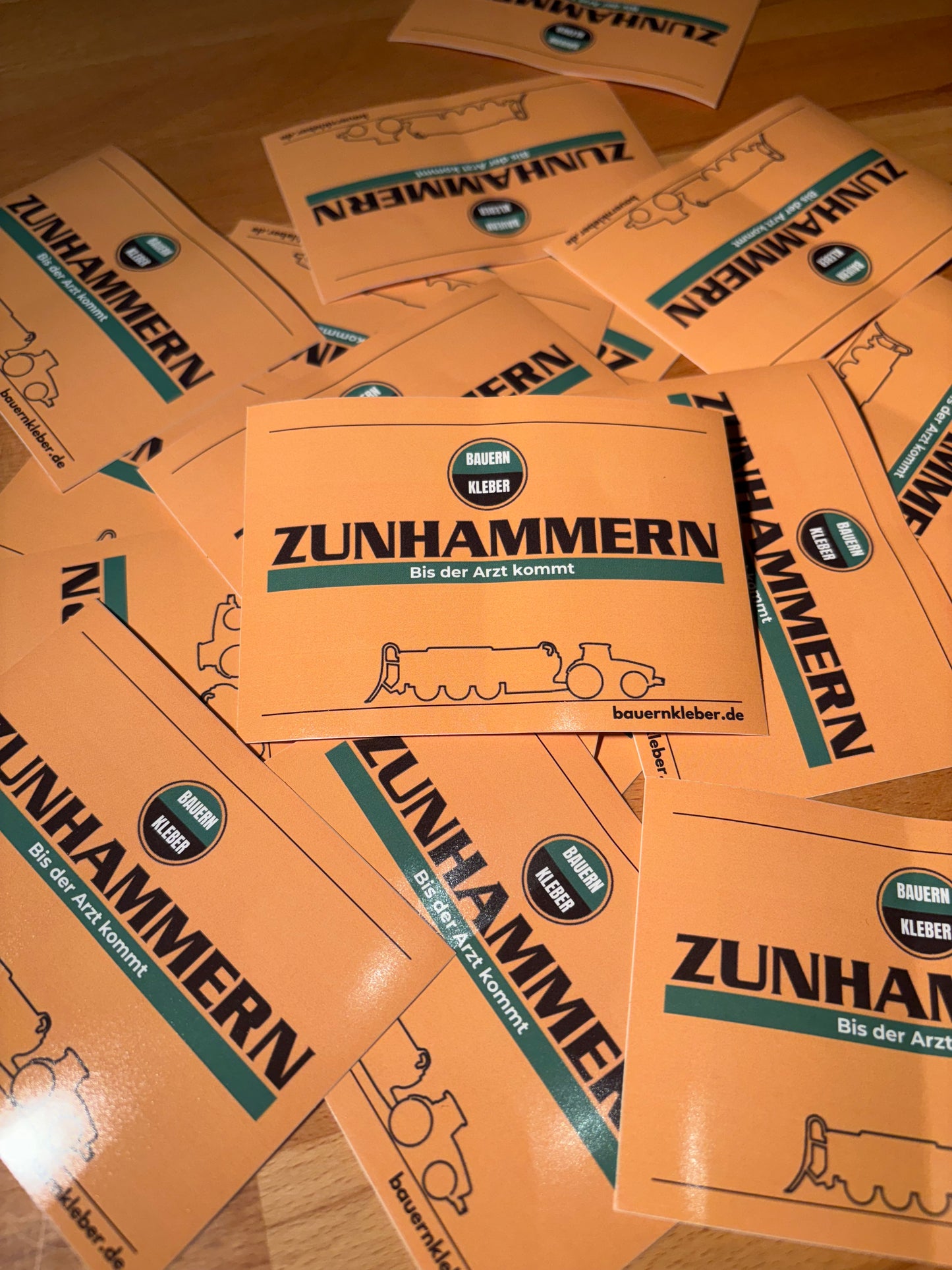 Sticker "Zunhammern bis der Arzt kommt"