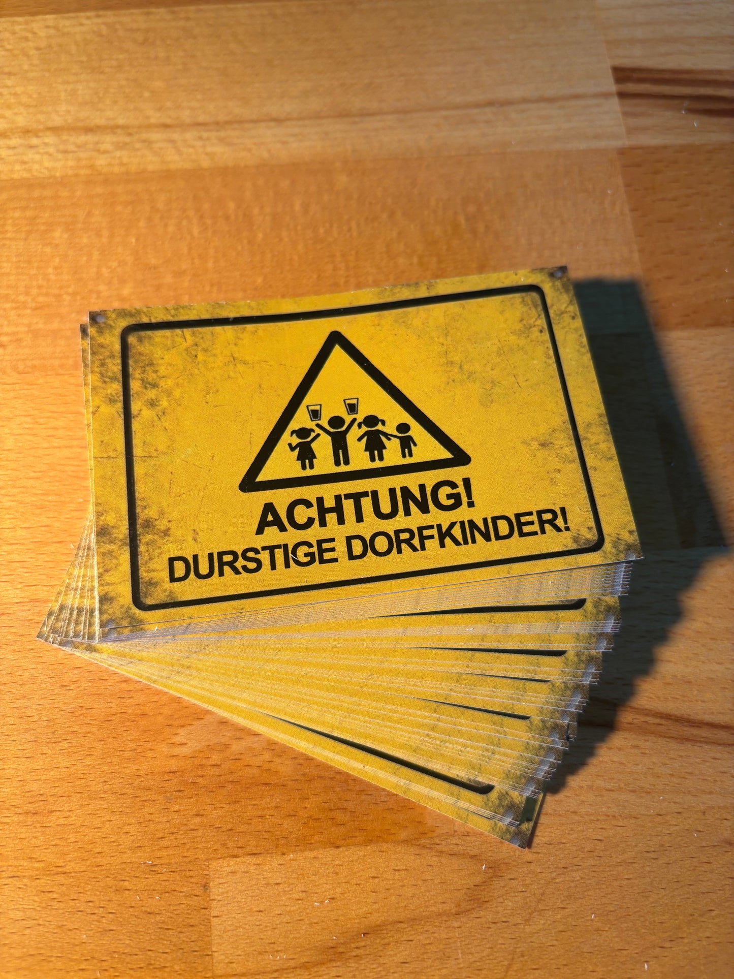 Sticker "Achtung durstige Dorfkinder"