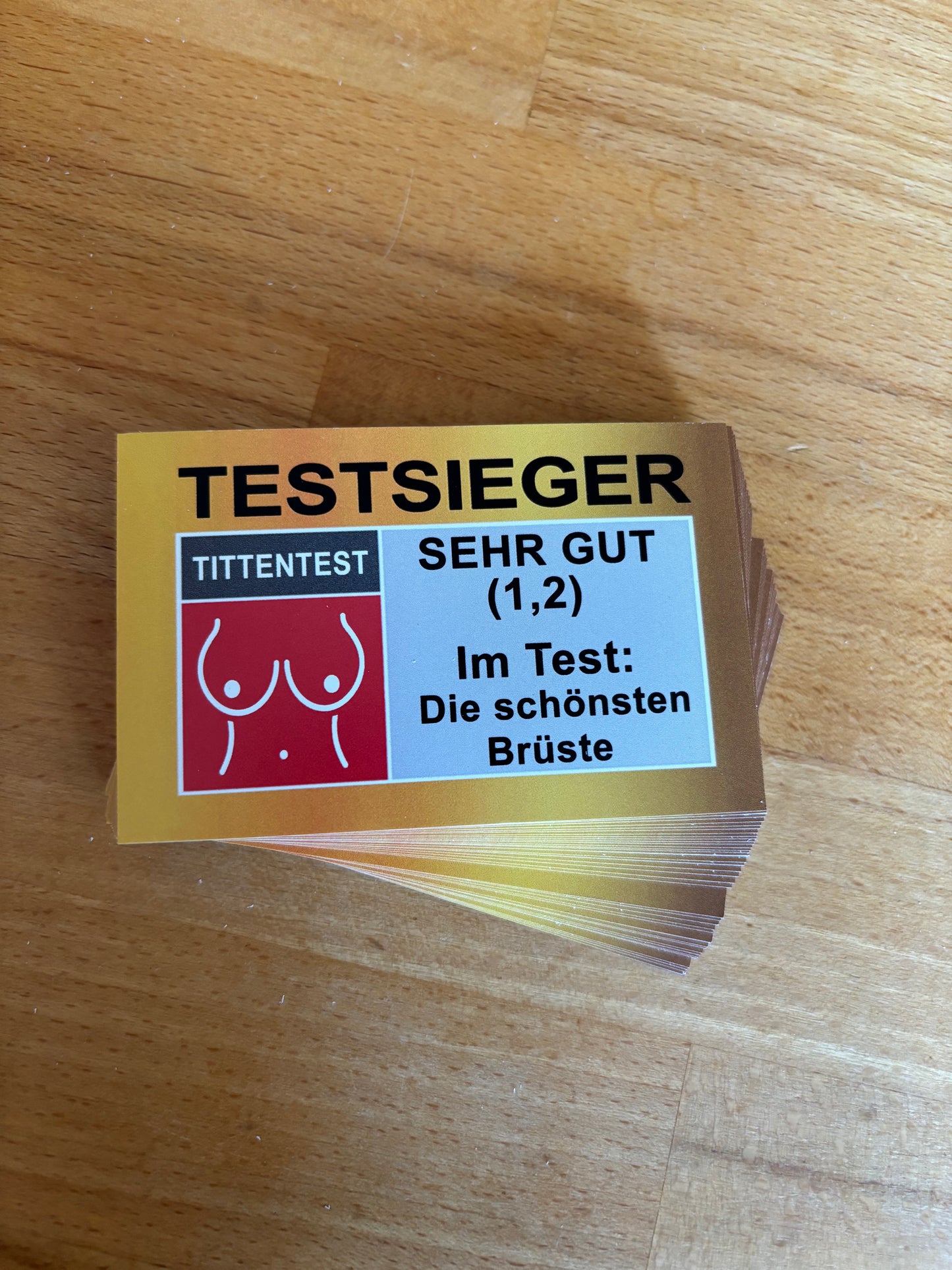 Sticker "Testsieger Brüste"