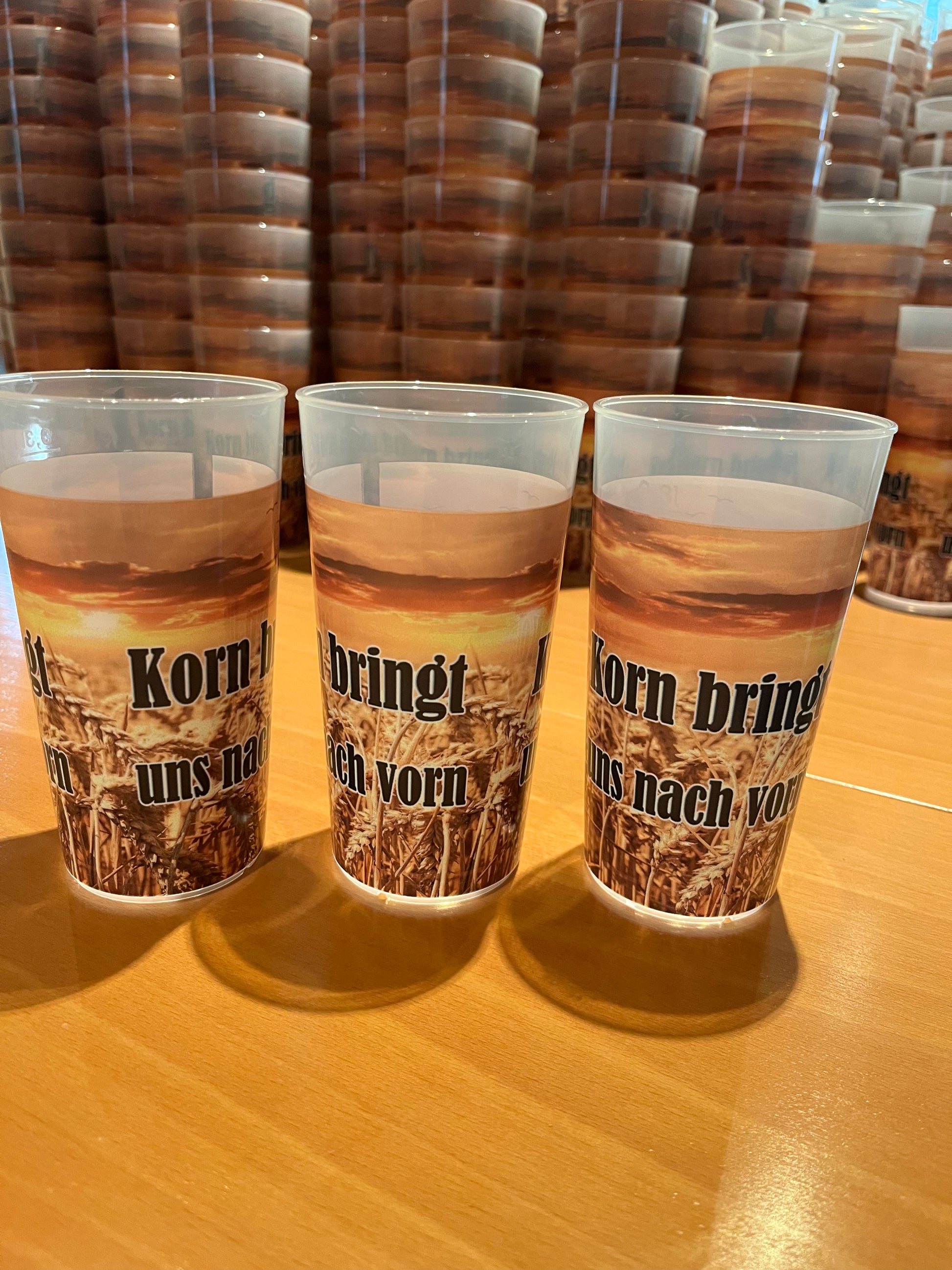 korn aufbewahren Becher "Korn bringt uns nach vorn"