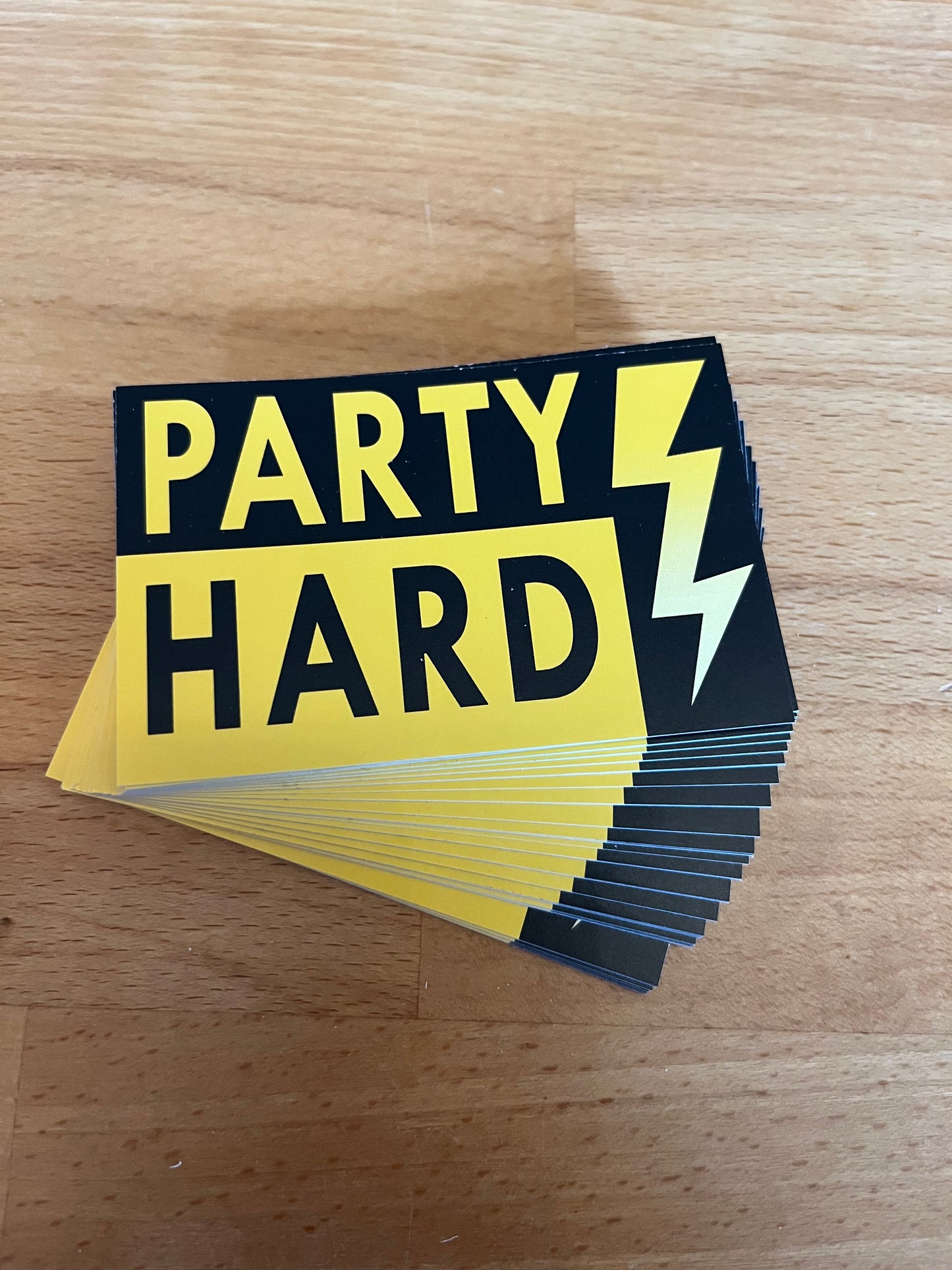 Sticker "Party Hard"